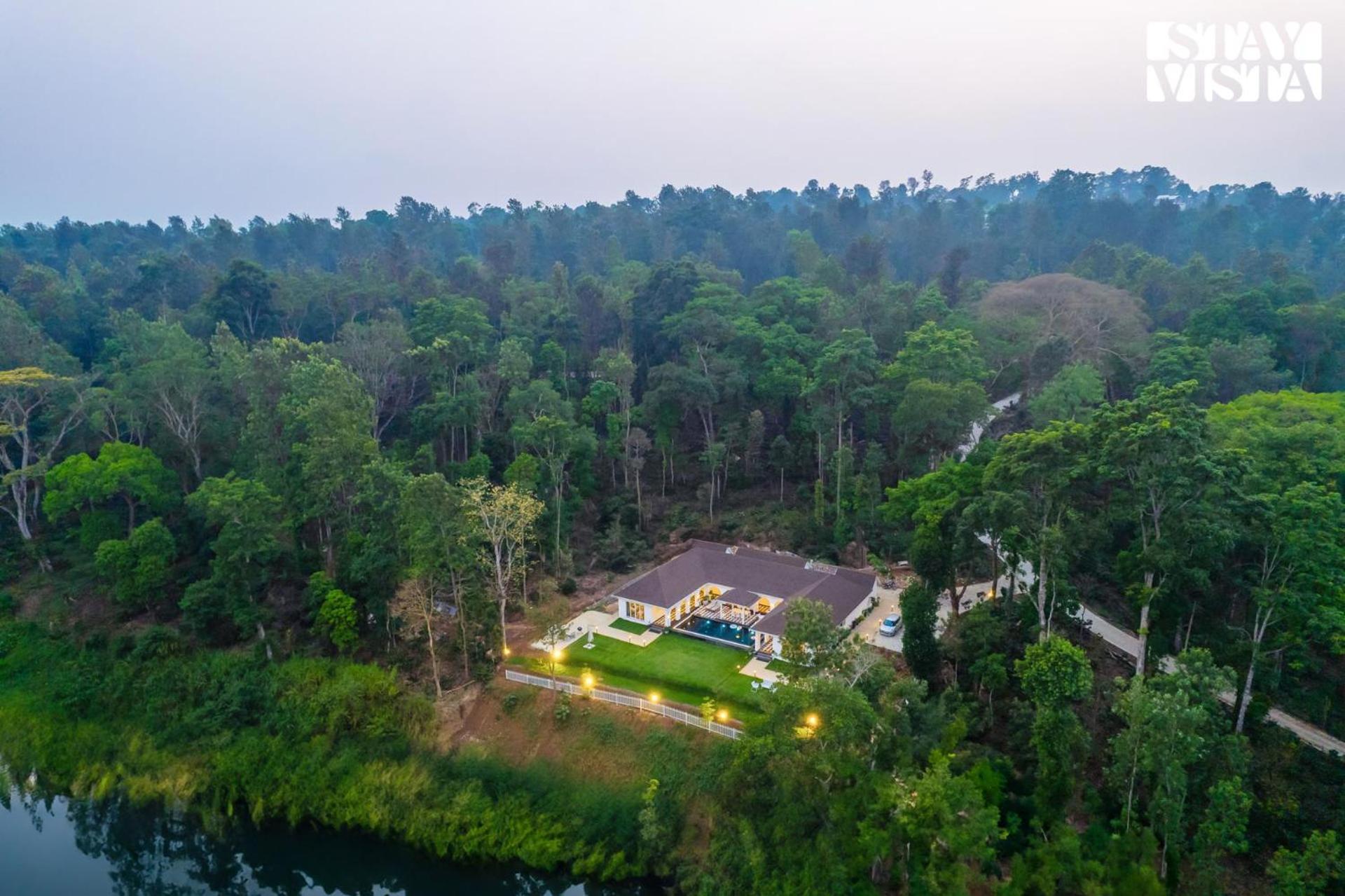 Stayvista At Mudra Manor Coorg Temperature Controlled Pool Villa Мадикери Экстерьер фото